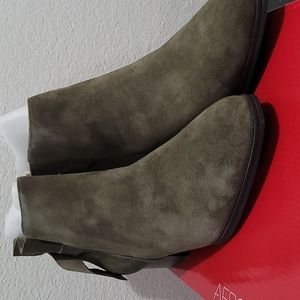 Aerosoles Ankle Boots Size 9 WIDE